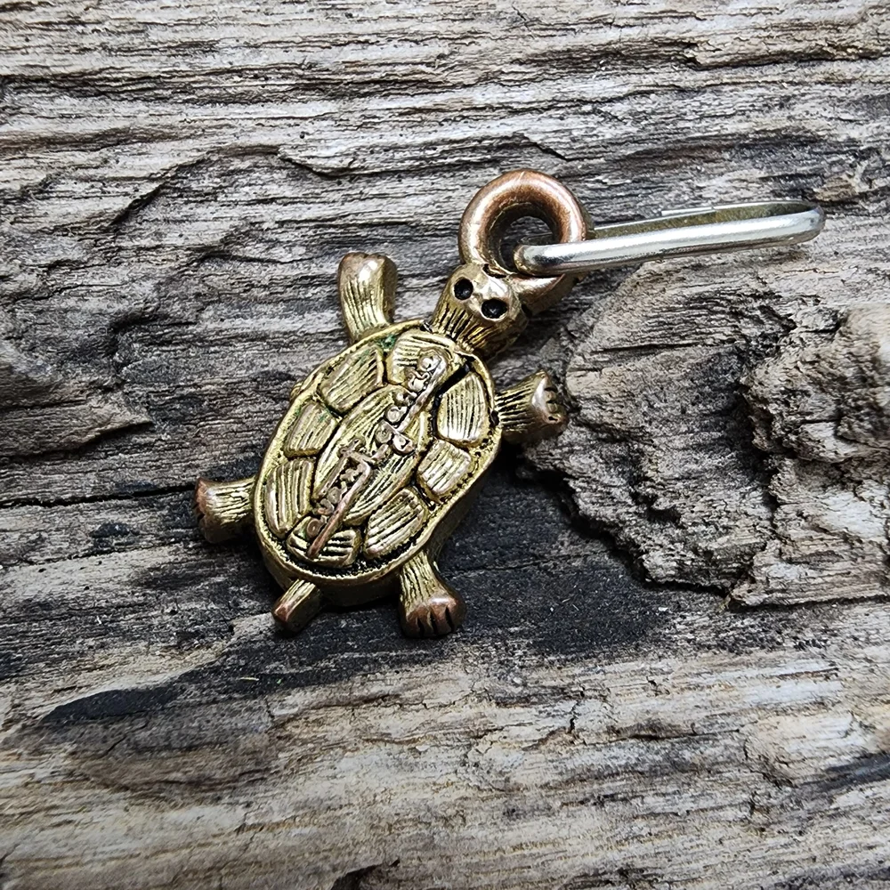 Advante Garde gold toned turtle keychain
